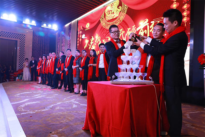 春茗总能找你你想要的逼格